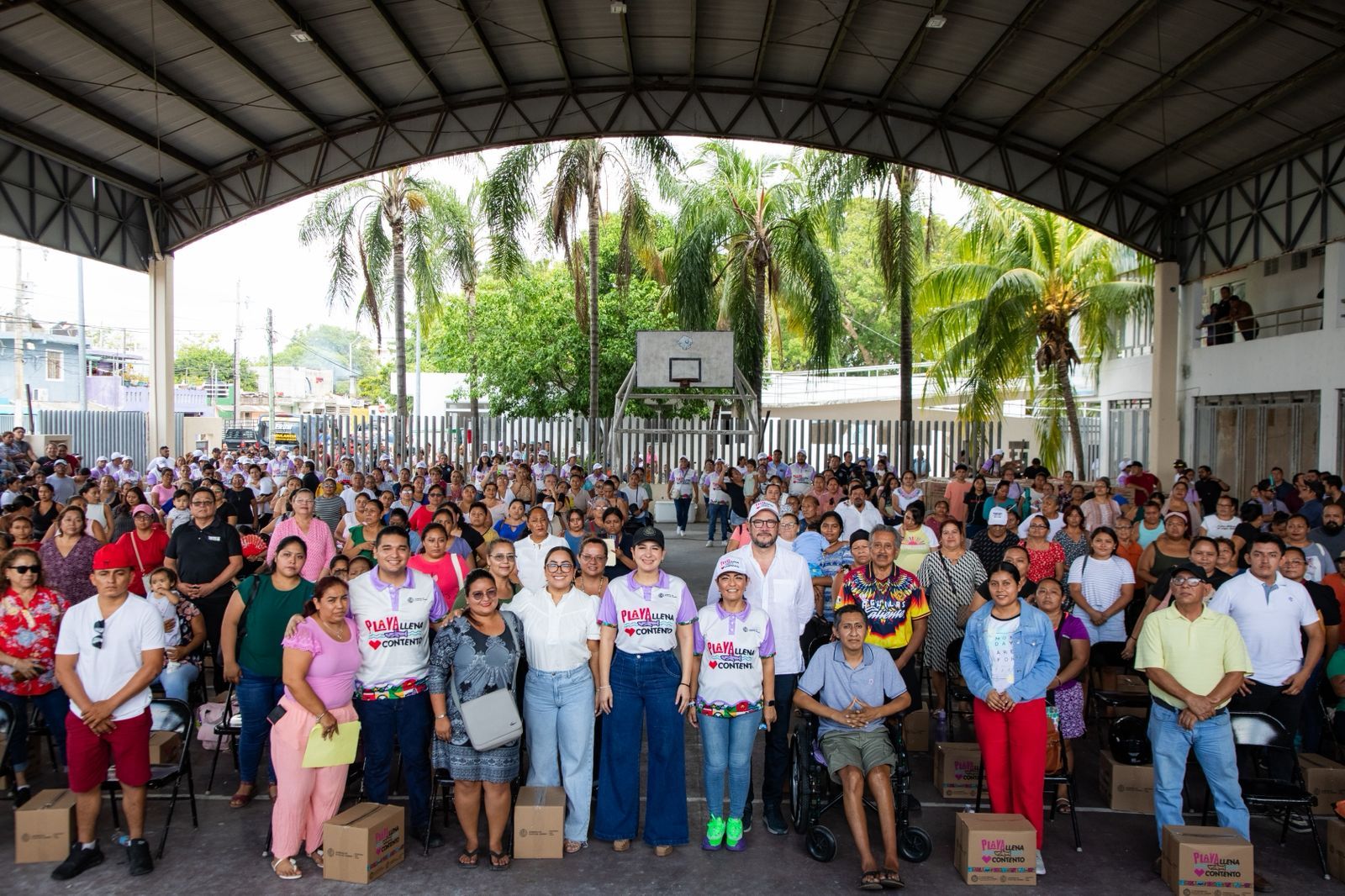 PALABRA CUMPLIDA: ESTEFANÍA MERCADO ENTREGA DESPENSAS A TRES MIL FAMILIAS